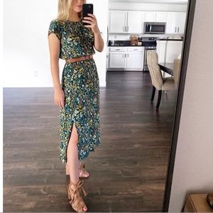 Floral short sleeve chinched waist dress
